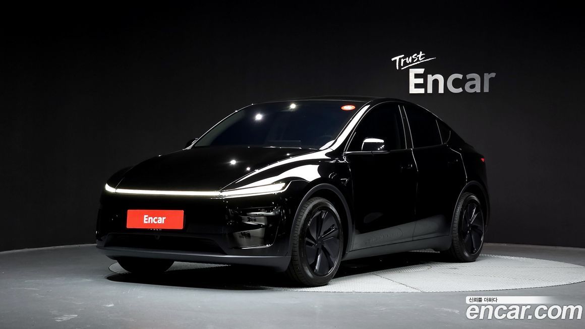 Tesla Model Y 2025