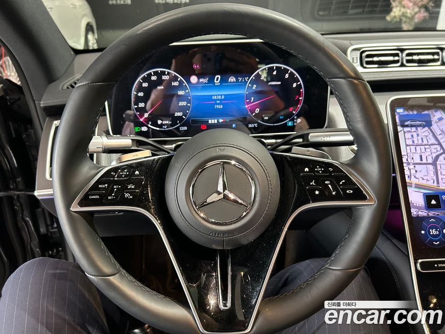 Mercedes-Benz S-Class 2025