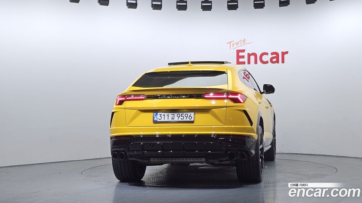 Lamborghini Urus 2022