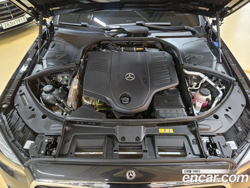 Mercedes-Benz S-Class 2025