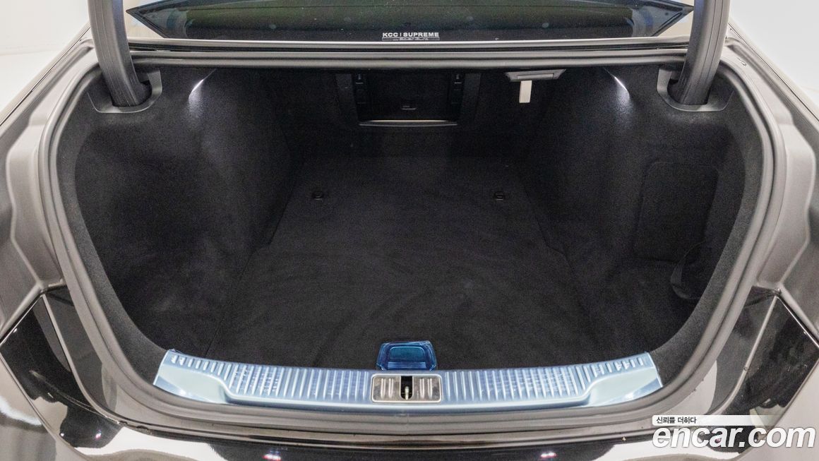 Mercedes-Benz S-Class 2022