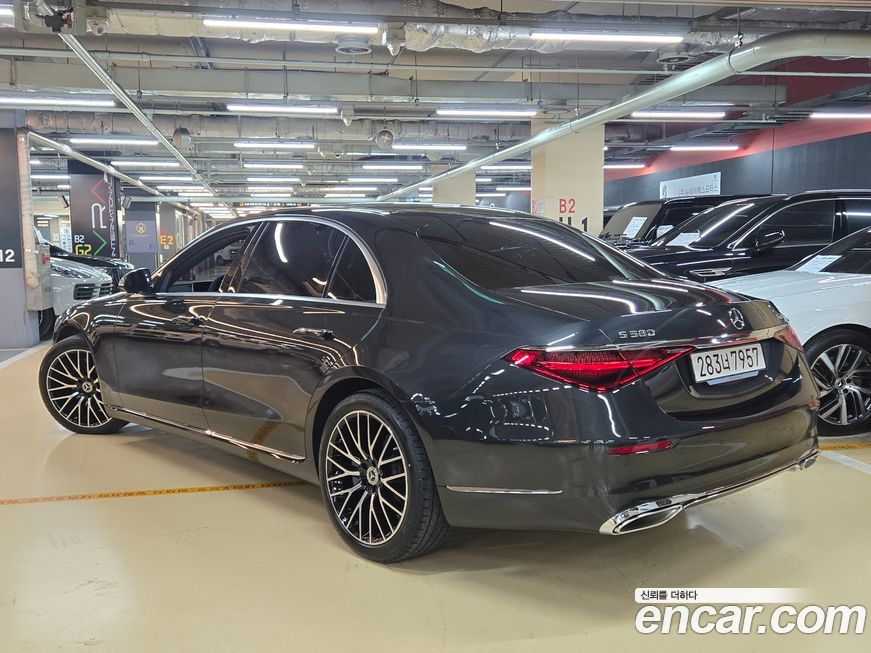 Mercedes-Benz S-Class 2025