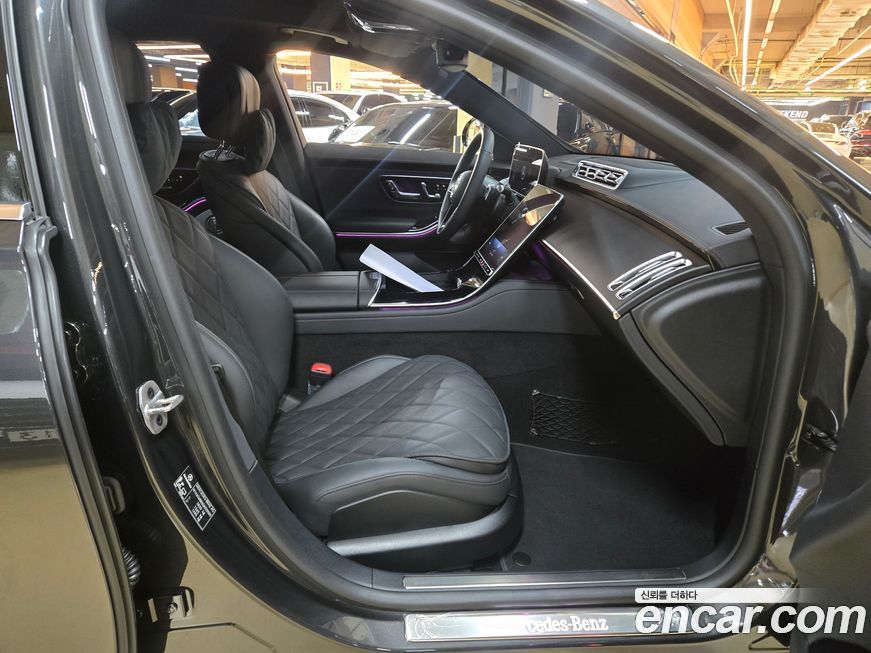 Mercedes-Benz S-Class 2025
