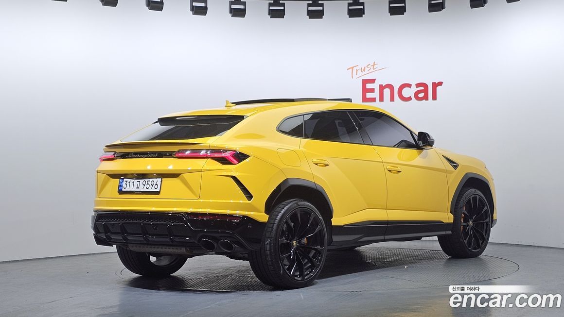 Lamborghini Urus 2022