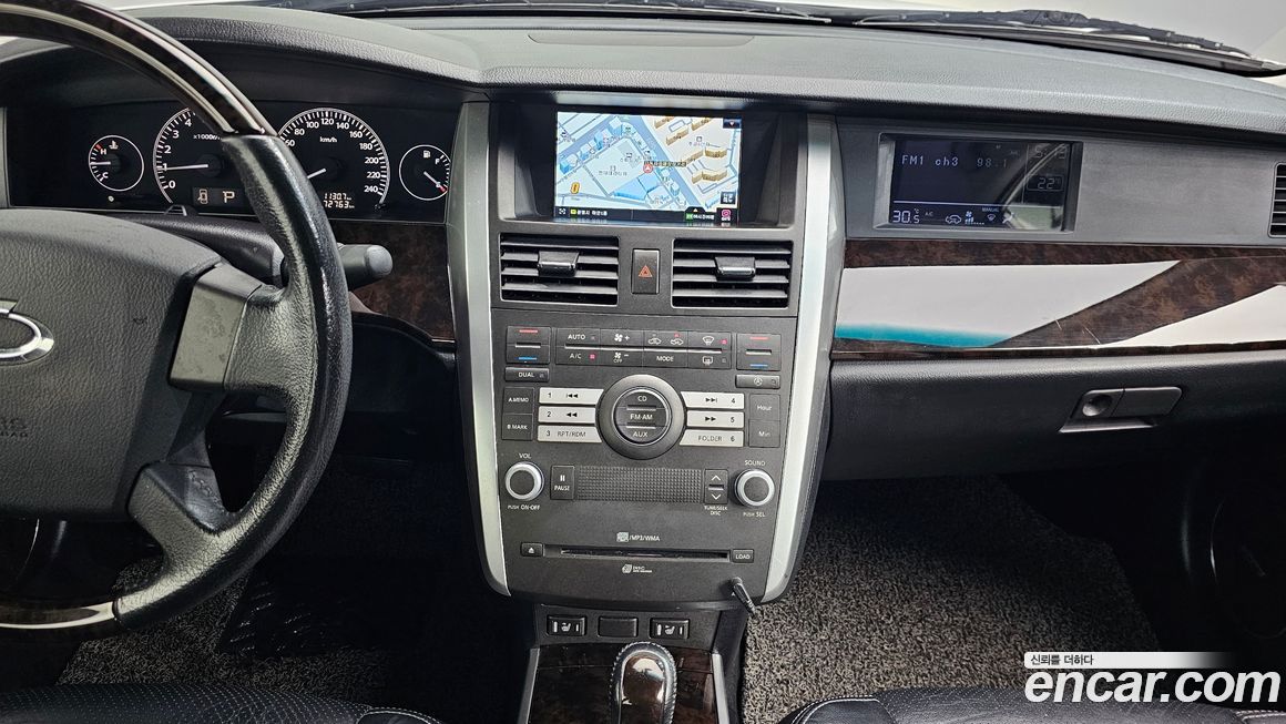 Renault-KoreaSamsung SM7 2011