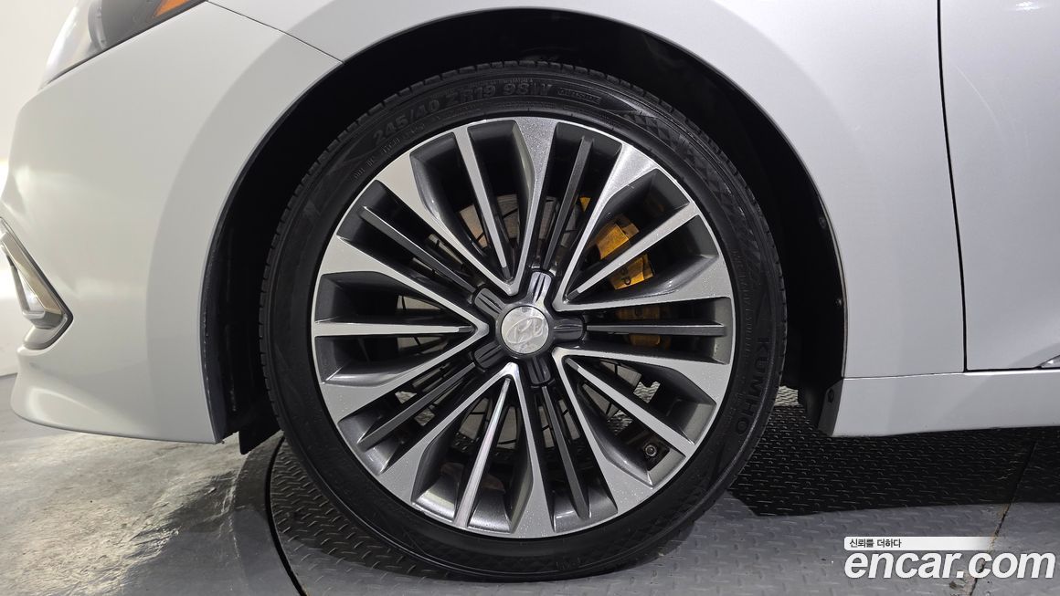 Hyundai Grandeur 2011