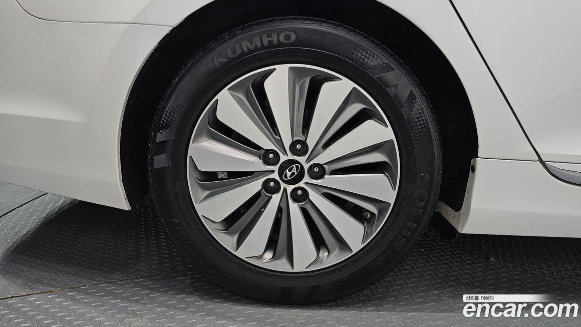 Hyundai Grandeur 2016