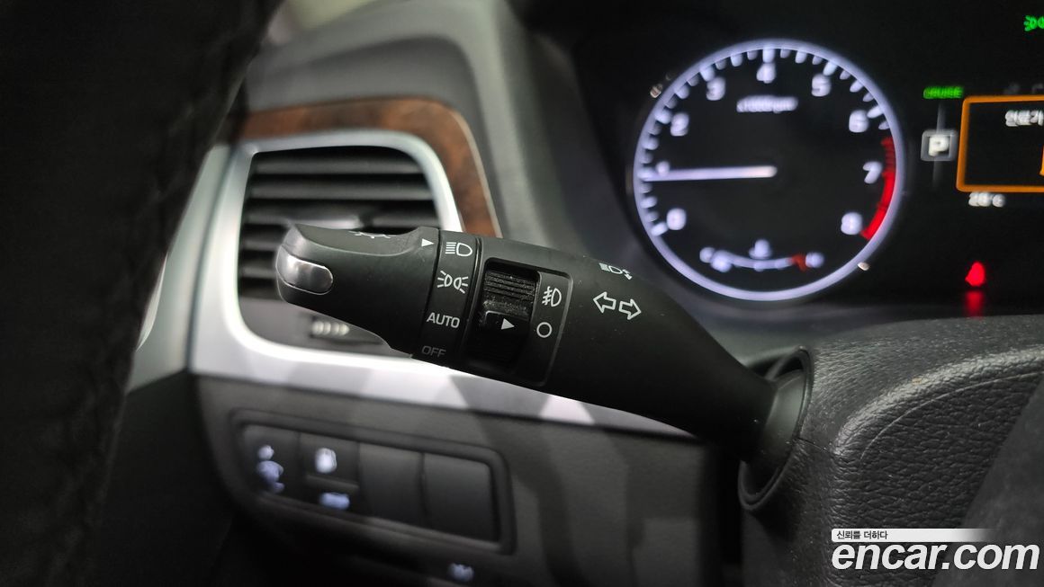 Hyundai Genesis 2016