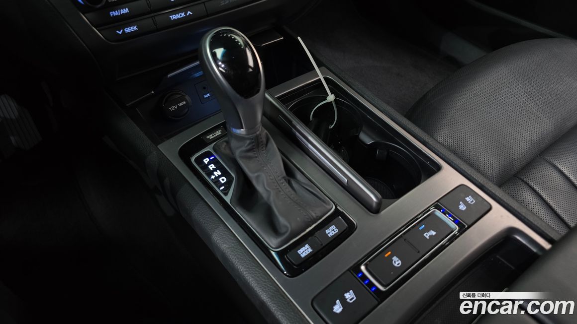 Hyundai Genesis 2016