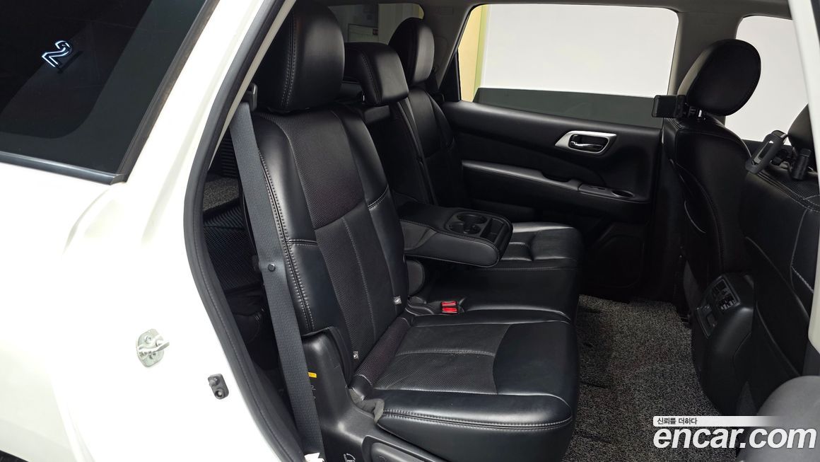 Nissan Pathfinder 2017