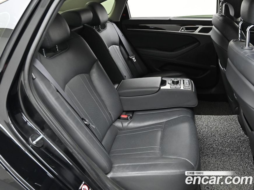 Hyundai Genesis 2016