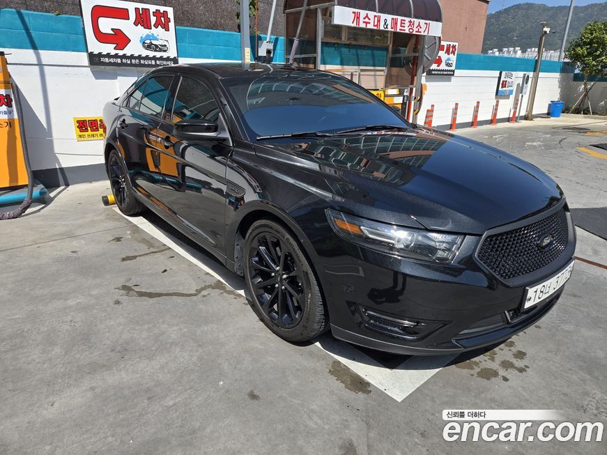 Ford Taurus 2015