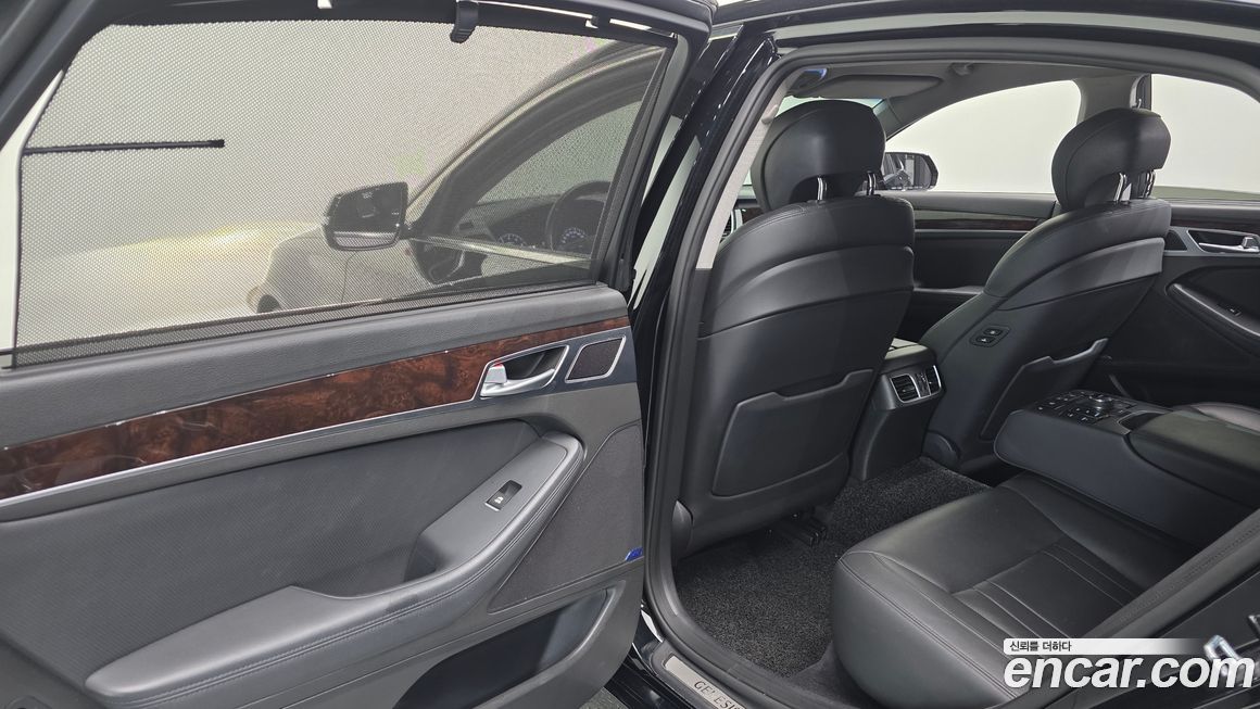 Hyundai Genesis 2016