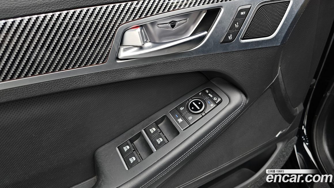 Hyundai Genesis 2014