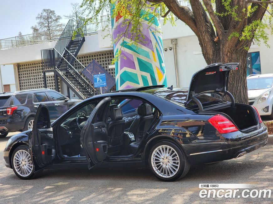 Mercedes-Benz S-Class 2013