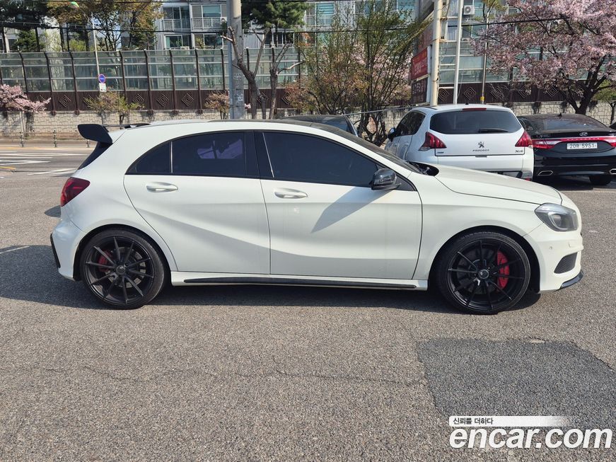 Mercedes-Benz A-Class 2015