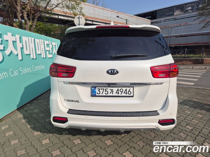Kia Canival 2019