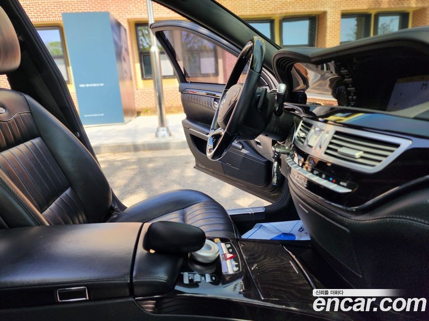 Mercedes-Benz S-Class 2013