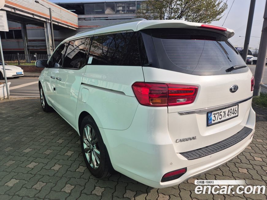 Kia Canival 2019