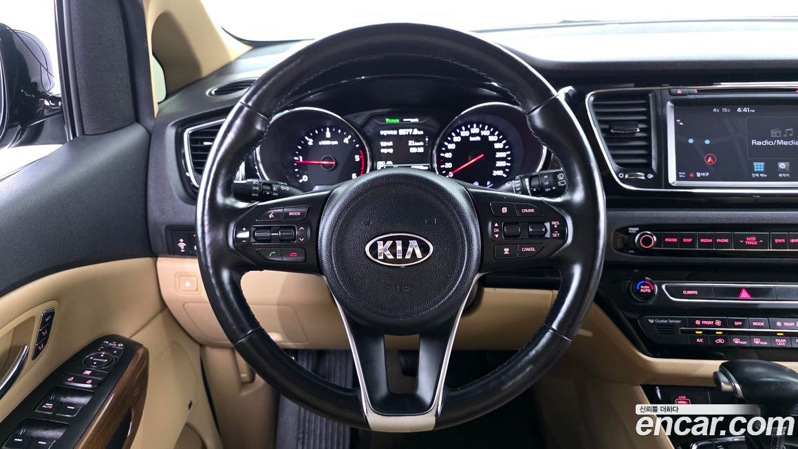 Kia Canival 2018