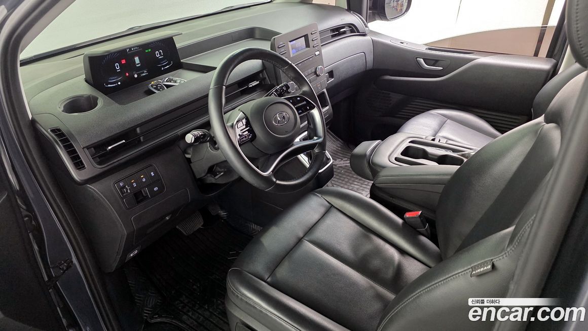 Hyundai Staria 2022