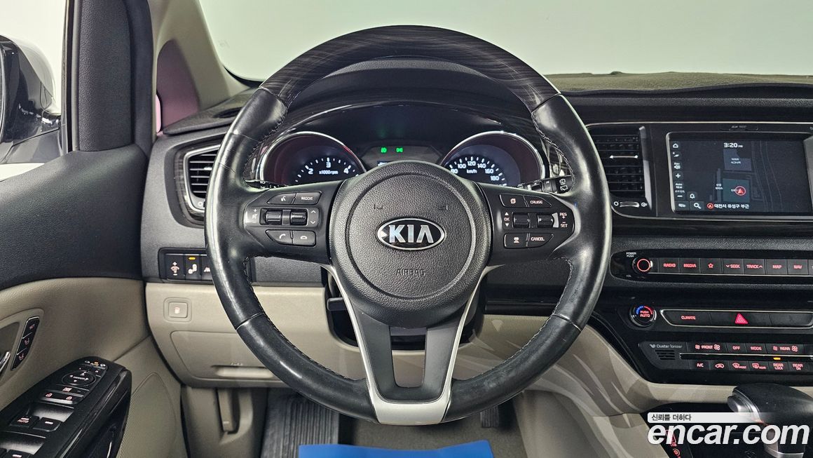 Kia Canival 2020