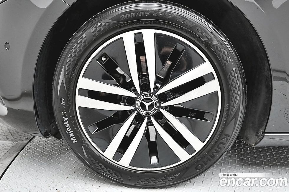 Mercedes-Benz A-Class 2021