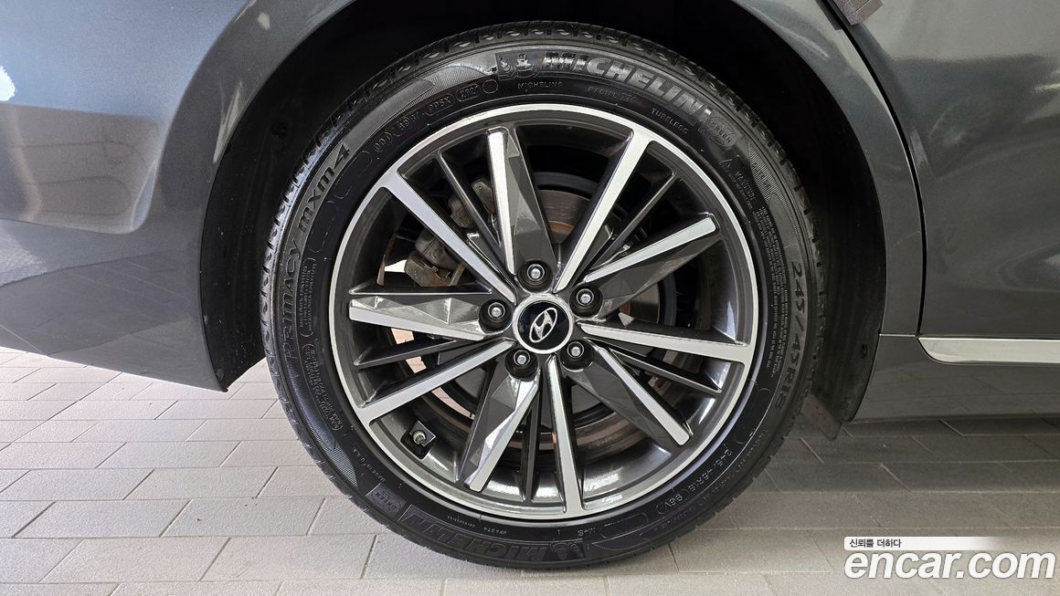 Hyundai Grandeur 2021