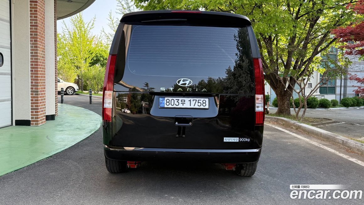 Hyundai Staria 2025