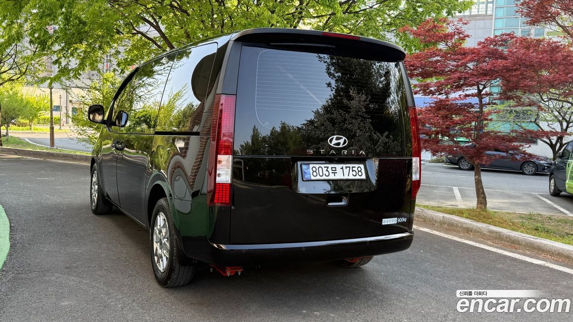 Hyundai Staria 2025