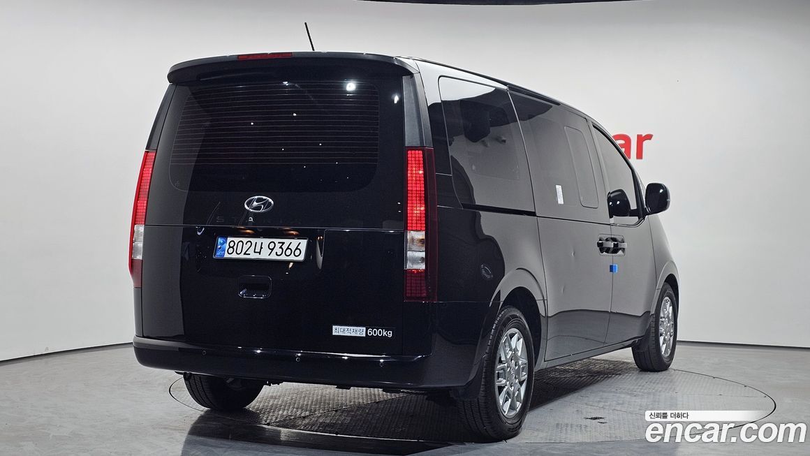 Hyundai Staria 2023