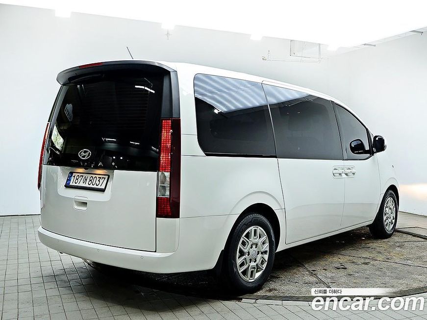 Hyundai Staria 2023