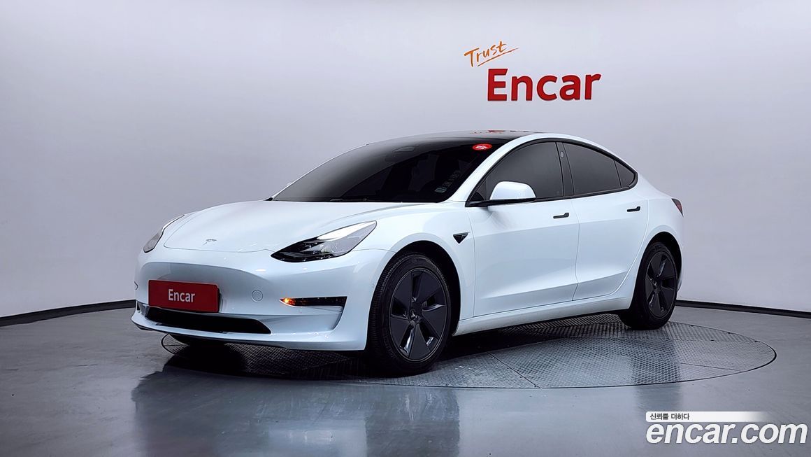 Tesla Model 3 2022