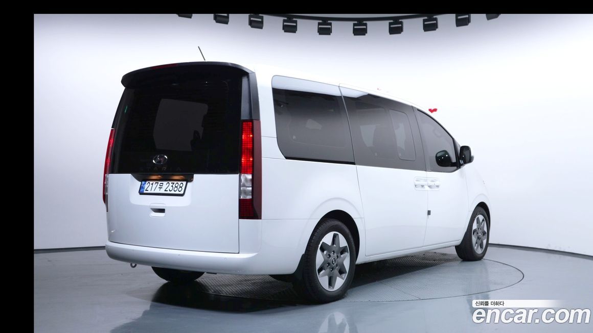 Hyundai Staria 2024