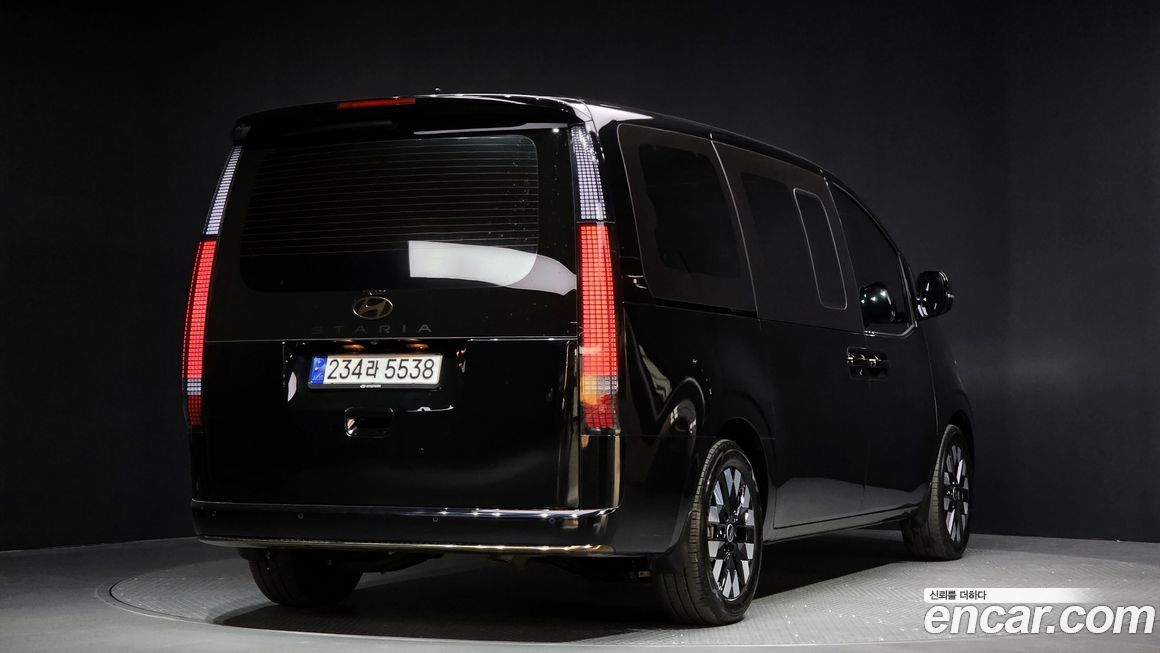 Hyundai Staria 2025