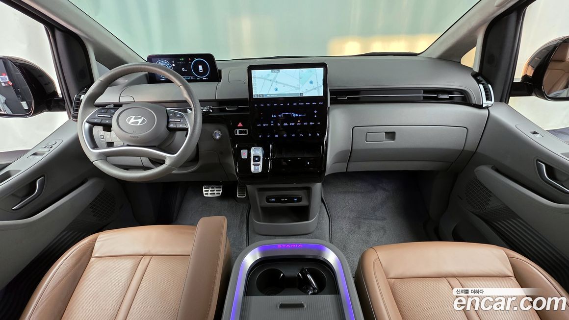 Hyundai Staria 2025
