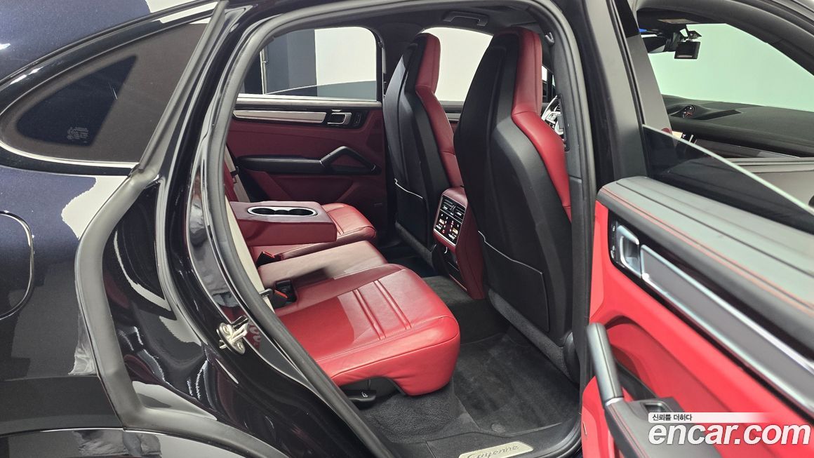 Porsche Cayenne 2022