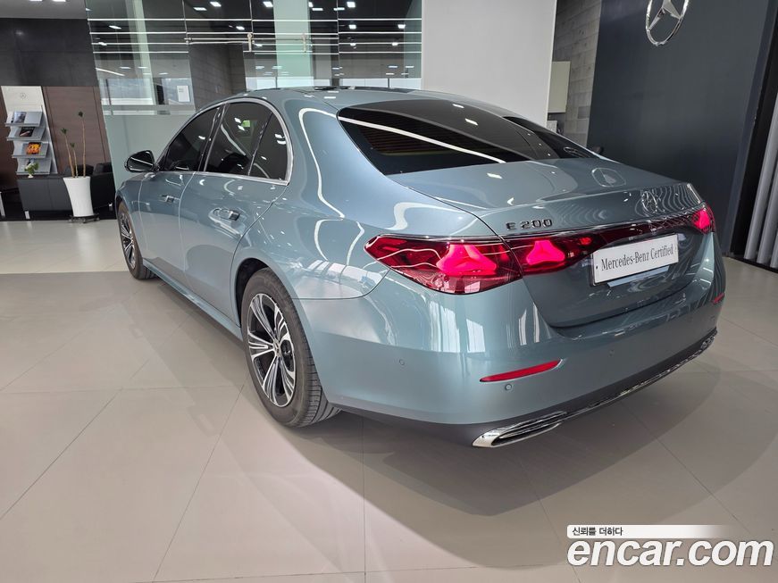 Mercedes-Benz E-Class 2025