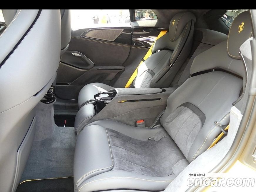 Ferrari Purosangue 2025