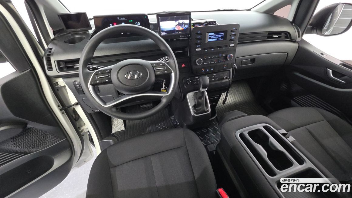 Hyundai Staria 2024