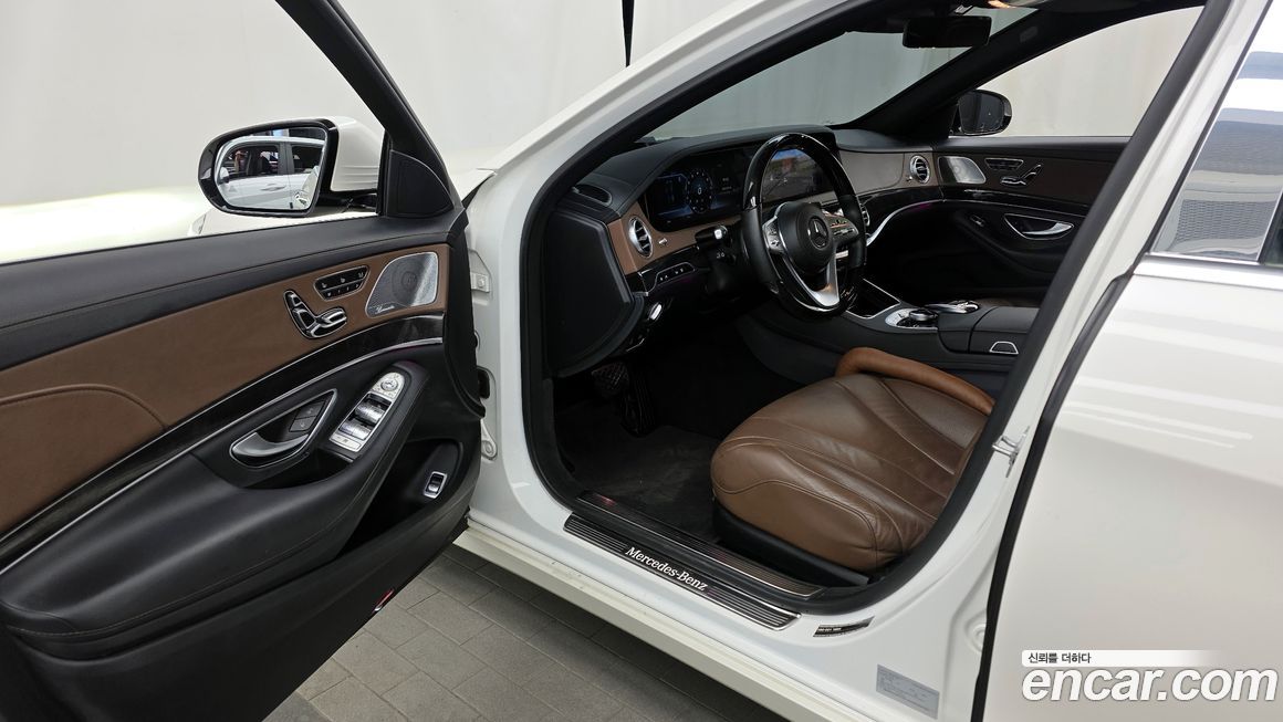 Mercedes-Benz S-Class 2020