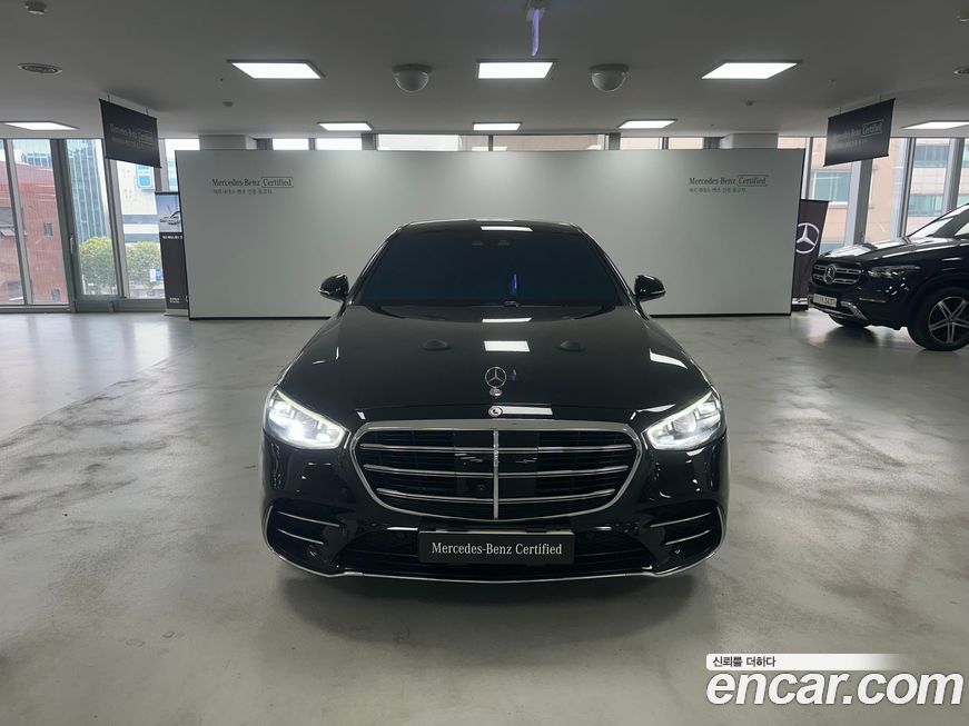 Mercedes-Benz S-Class 2024