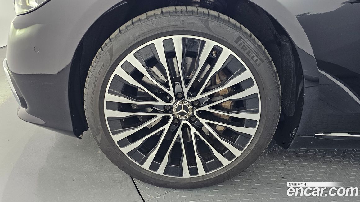 Mercedes-Benz S-Class 2021