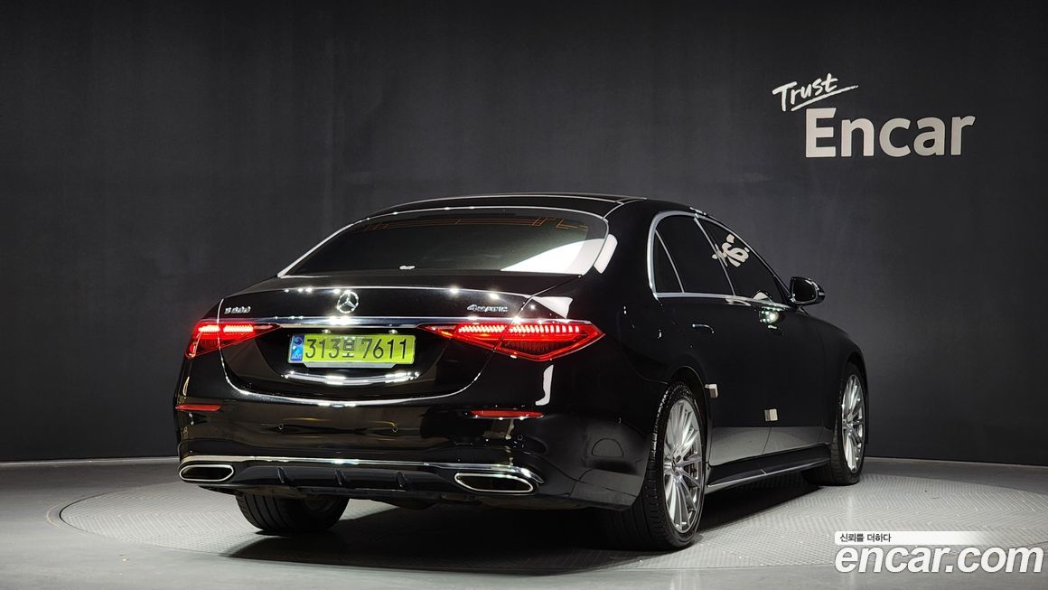 Mercedes-Benz S-Class 2021