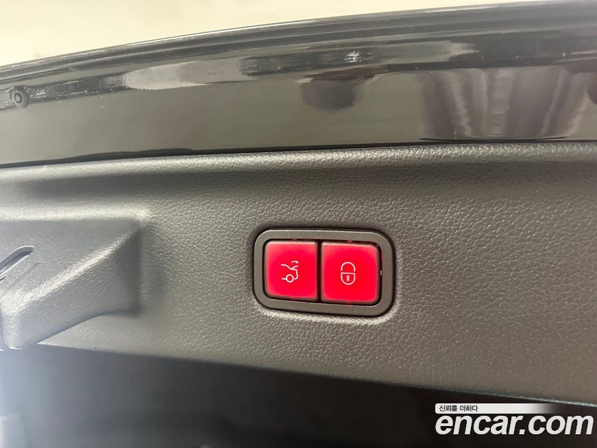 Mercedes-Benz S-Class 2024