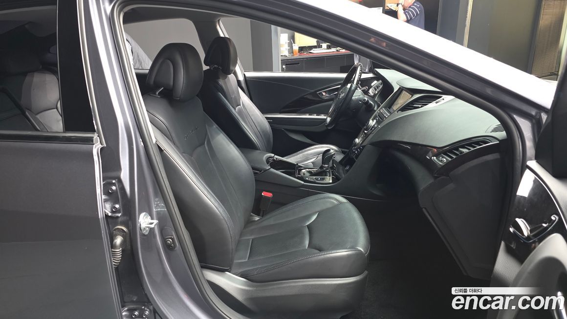 Hyundai Grandeur 2012