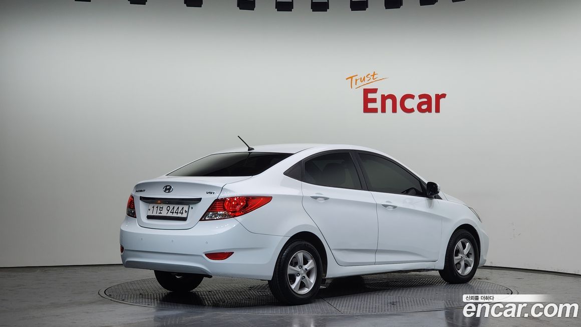 Hyundai Accent 2013