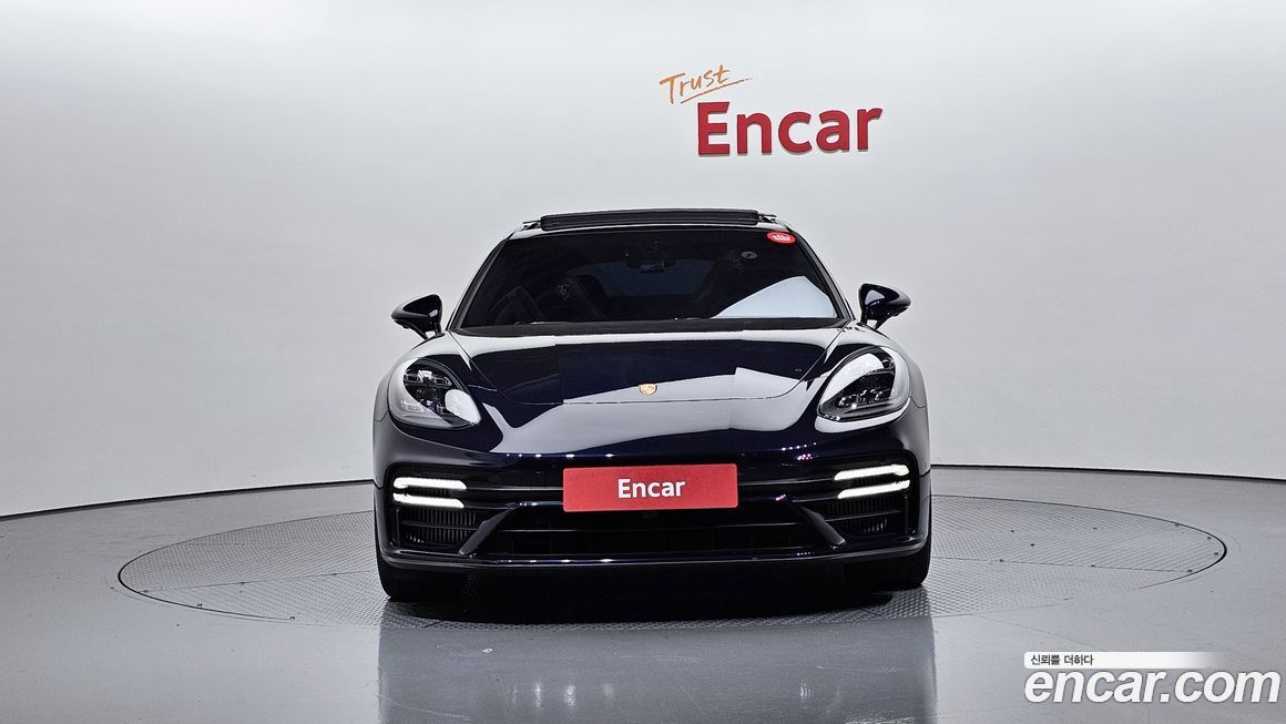 Porsche Panamera 2022