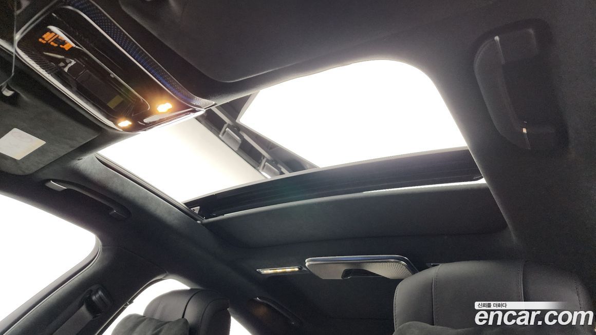 Mercedes-Benz S-Class 2024