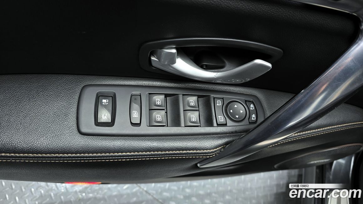 Renault-KoreaSamsung SM7 2012